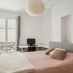 Le Xvie Chic - Paris