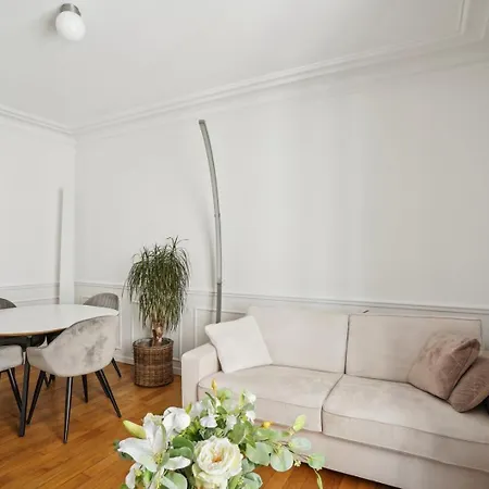 Apartment Le Xvie Chic -