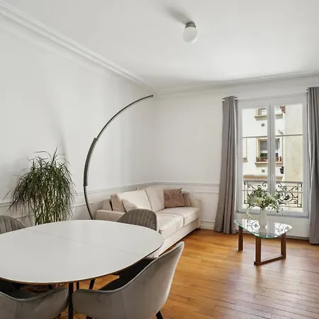 Apartment Le Xvie Chic -